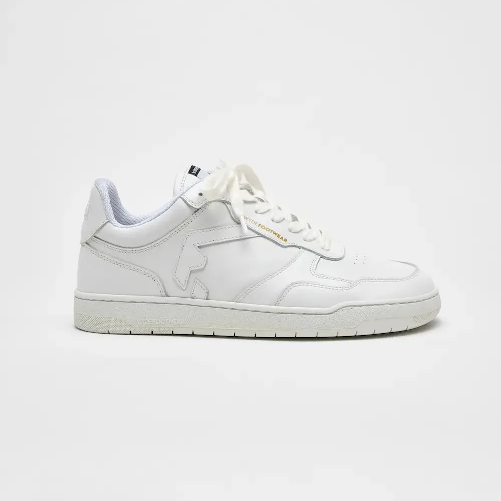 WYDE Nova White, witte sneaker met extra brede neus